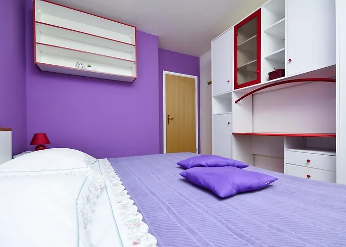 City Center Apartment *